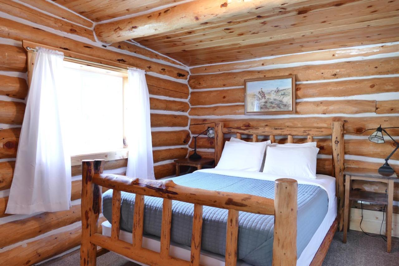 Trail Shop Inn 와피티 외부 사진