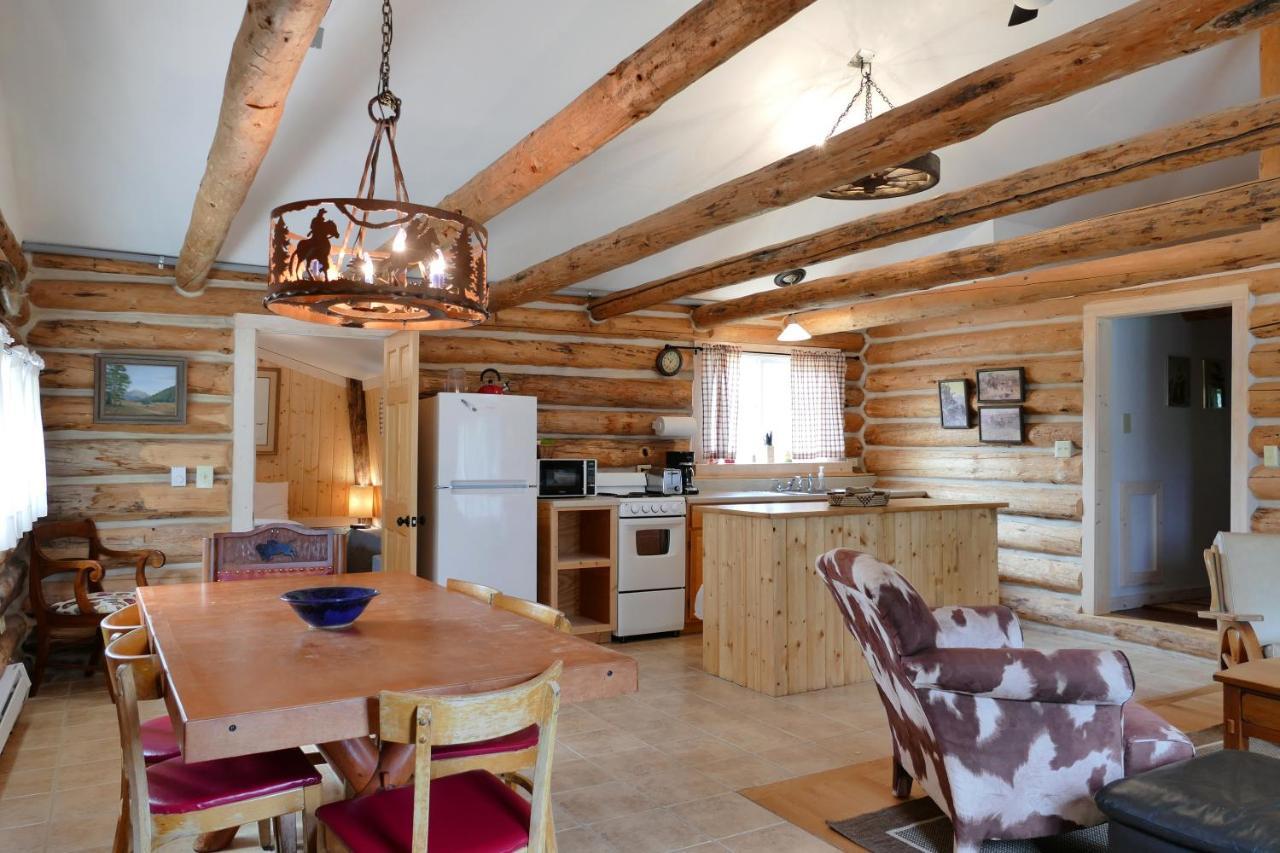 Trail Shop Inn 와피티 외부 사진