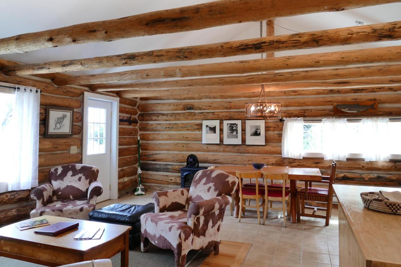 Trail Shop Inn 와피티 외부 사진