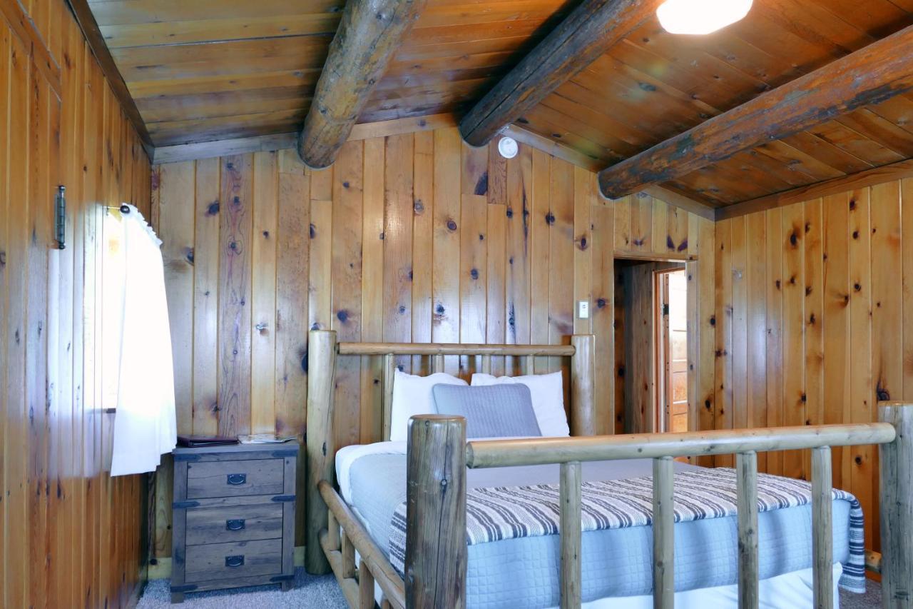 Trail Shop Inn 와피티 외부 사진