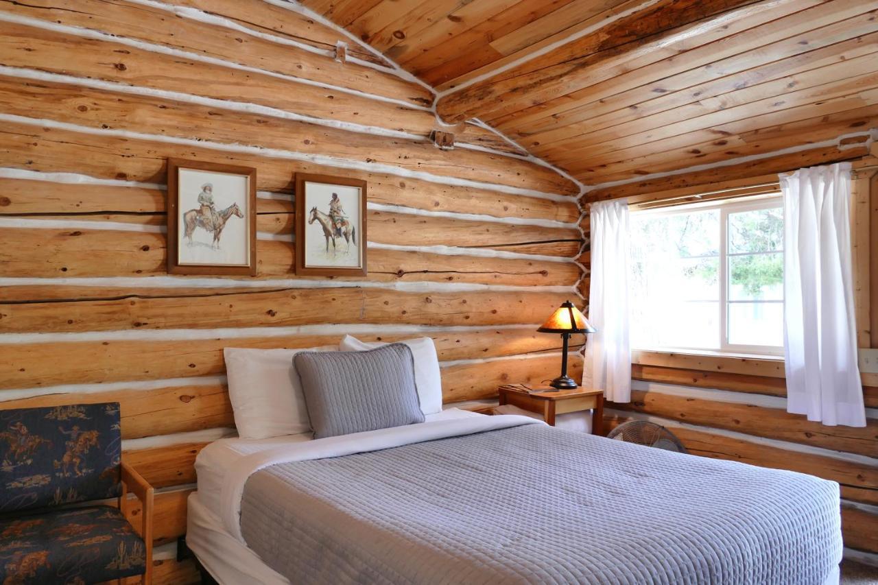 Trail Shop Inn 와피티 외부 사진