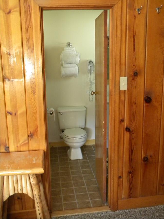 Trail Shop Inn 와피티 외부 사진