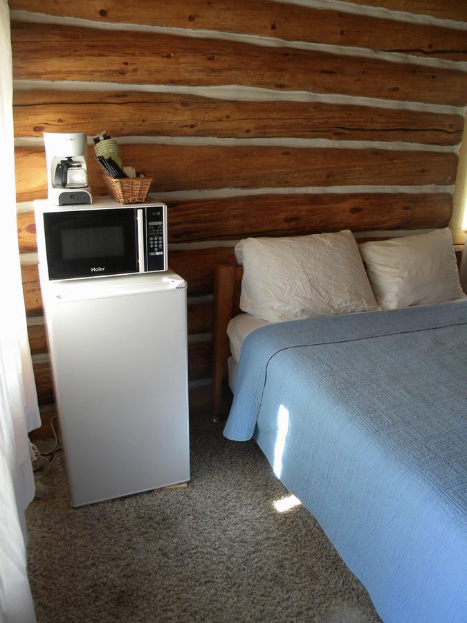 Trail Shop Inn 와피티 외부 사진